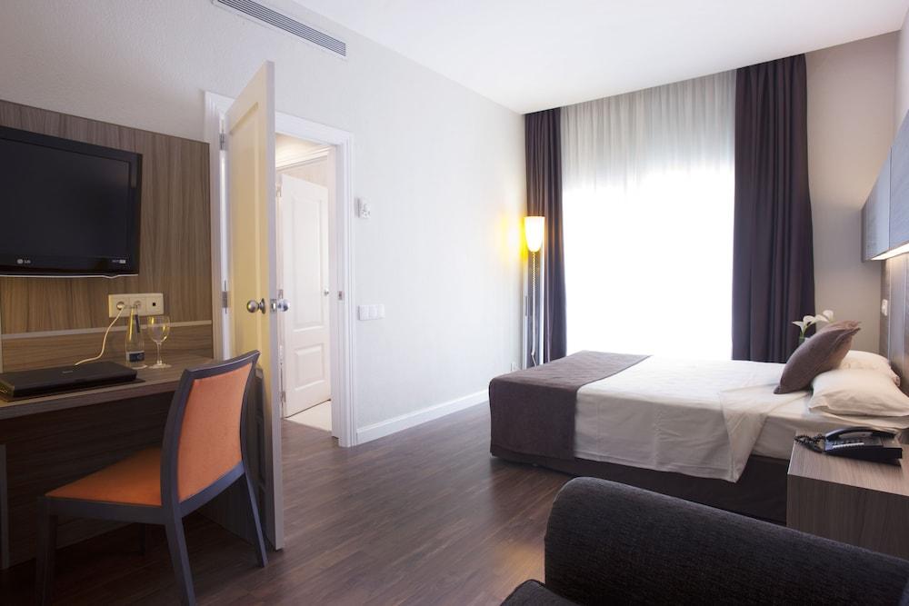 Hotel Serrano - Room