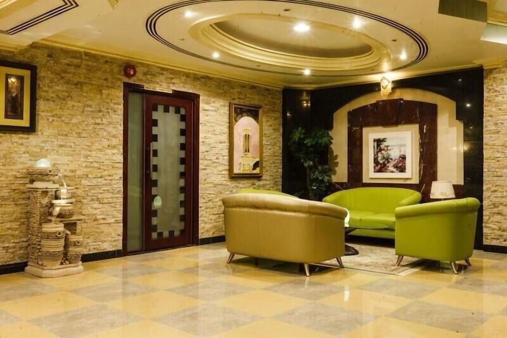 Ewan Hotel Sharjah - Lobby Sitting Area