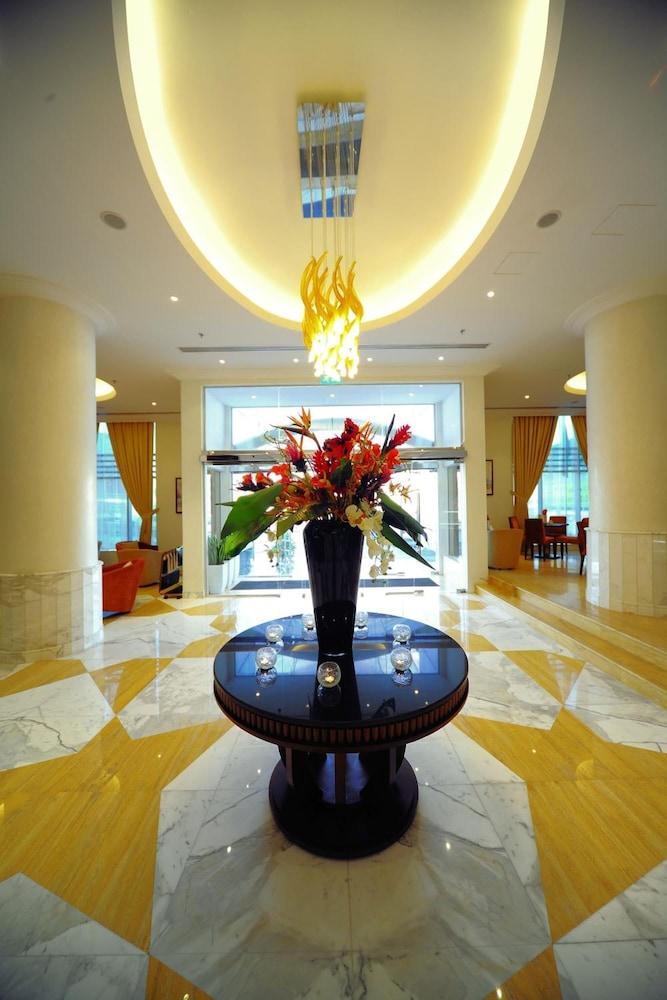 Monaco Hotel - Lobby