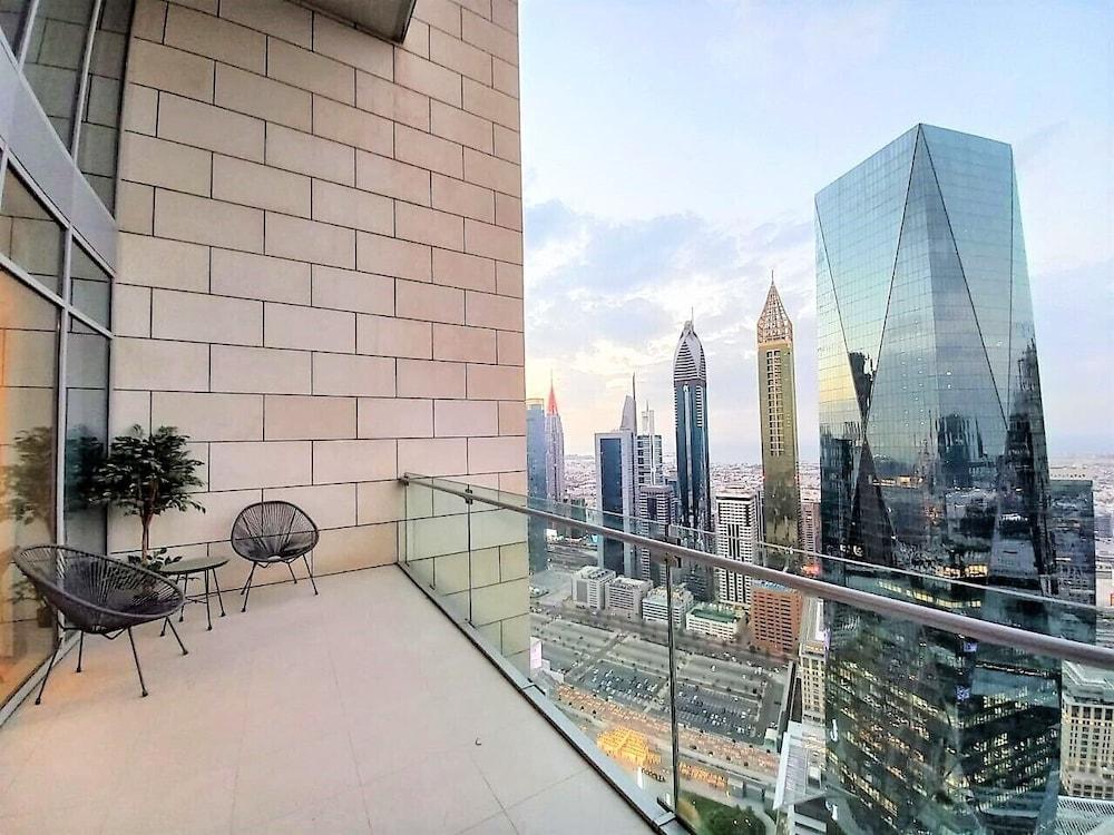 شقة رائعة بغرفتي نوم في برج ضمان بمركز دبي المالي العالمي - Featured Image