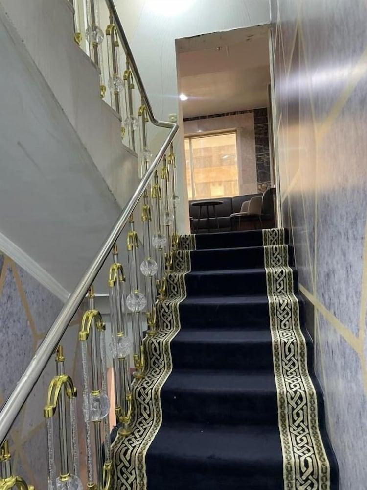 فندق منارة التوحيد - Staircase
