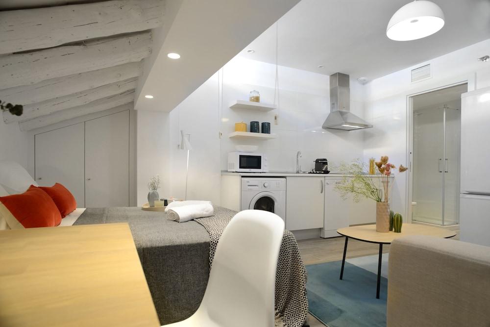 NQN Aparts & Suites Madrid - Room