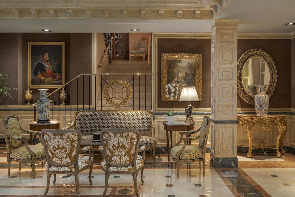 Relais & Châteaux Hotel Orfila - Lobby Sitting Area