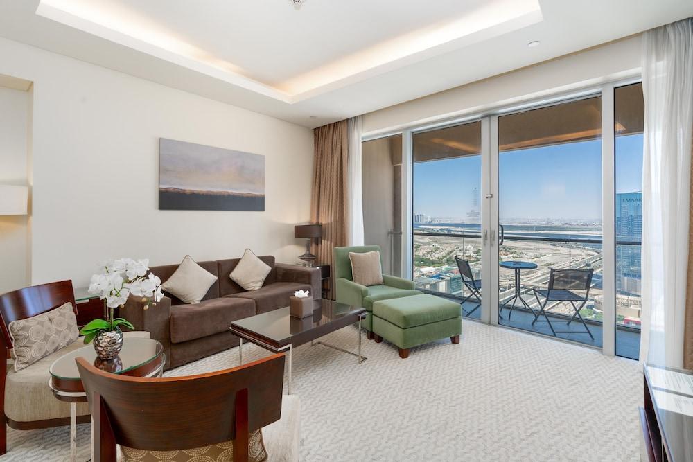 SuperHost - Luxurious Apartment With Breathtaking Skyline View - Address Dubai Mall - Featured Image