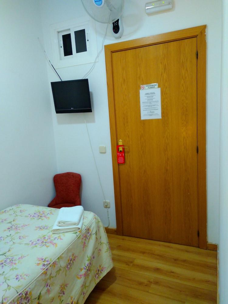 Hostal Nersan II - Room