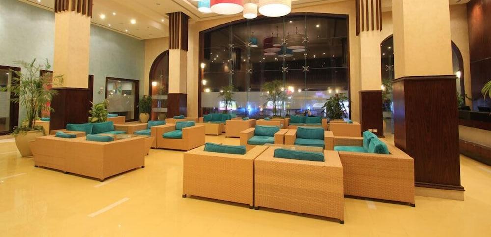 Porto Matrouh Beach Resort - Lobby Sitting Area