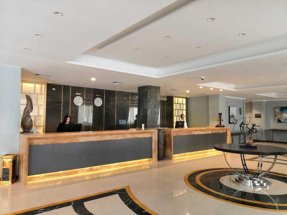 Royal Jewel Al Raml Hotel - Lobby