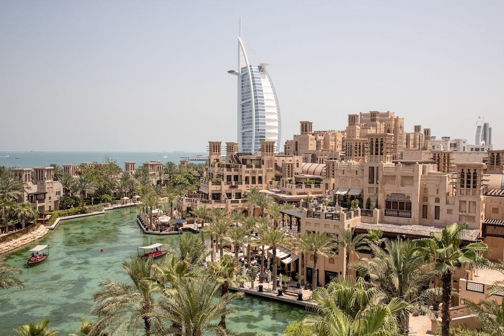 Jumeirah Al Qasr Dubai - Property Grounds