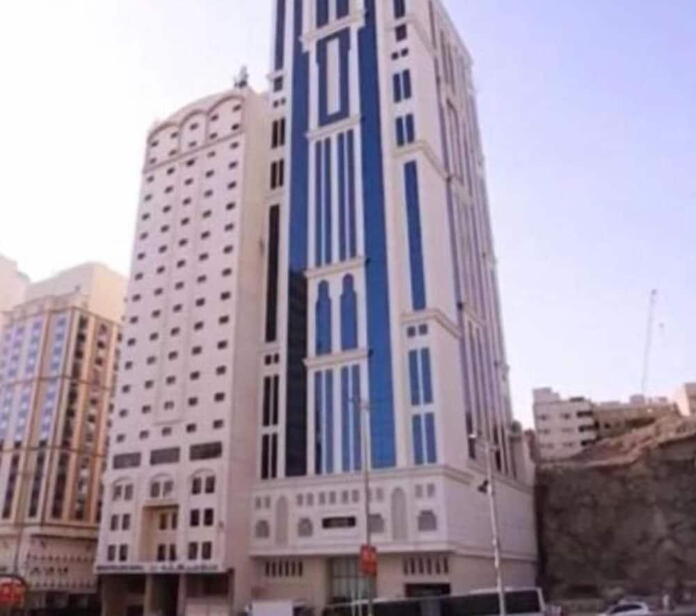 فندق الإباء - Featured Image