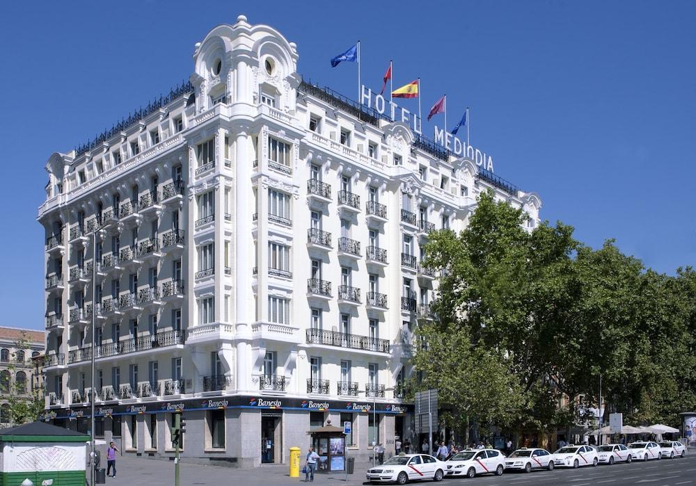 Hotel Mediodia - Featured Image