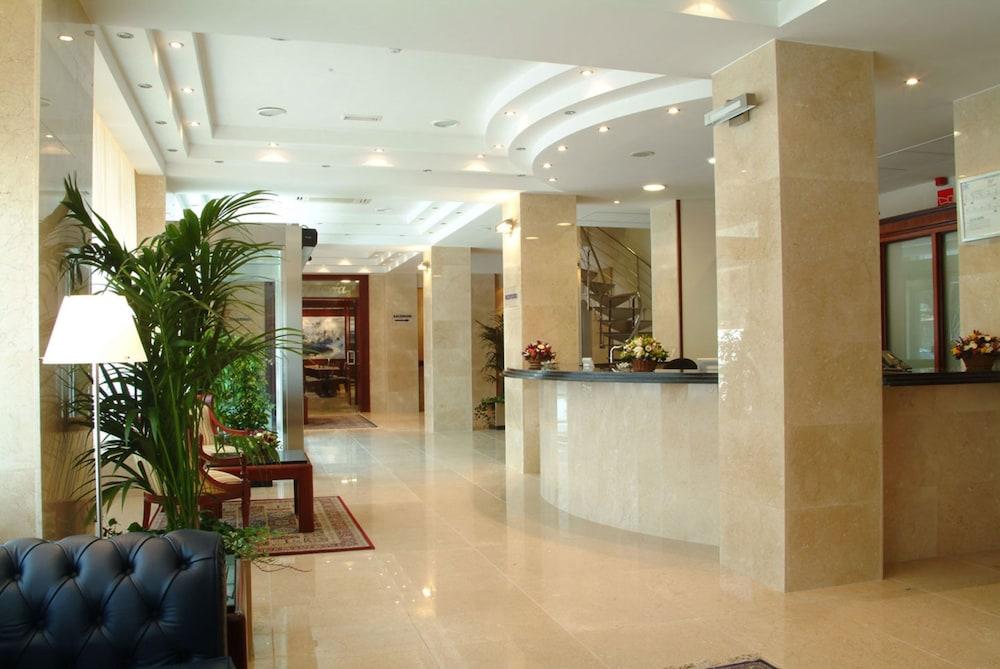 Hotel Gran Legazpi - Reception