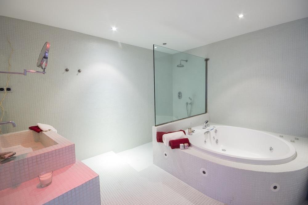 Alaia Holidays Apartments & Suite Caballero de Gracia - Turkish Bath