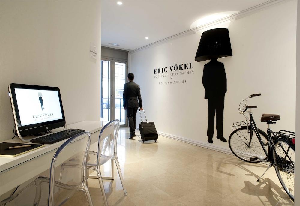Eric Vökel Boutique Apartments - Atocha Suites - Interior Entrance
