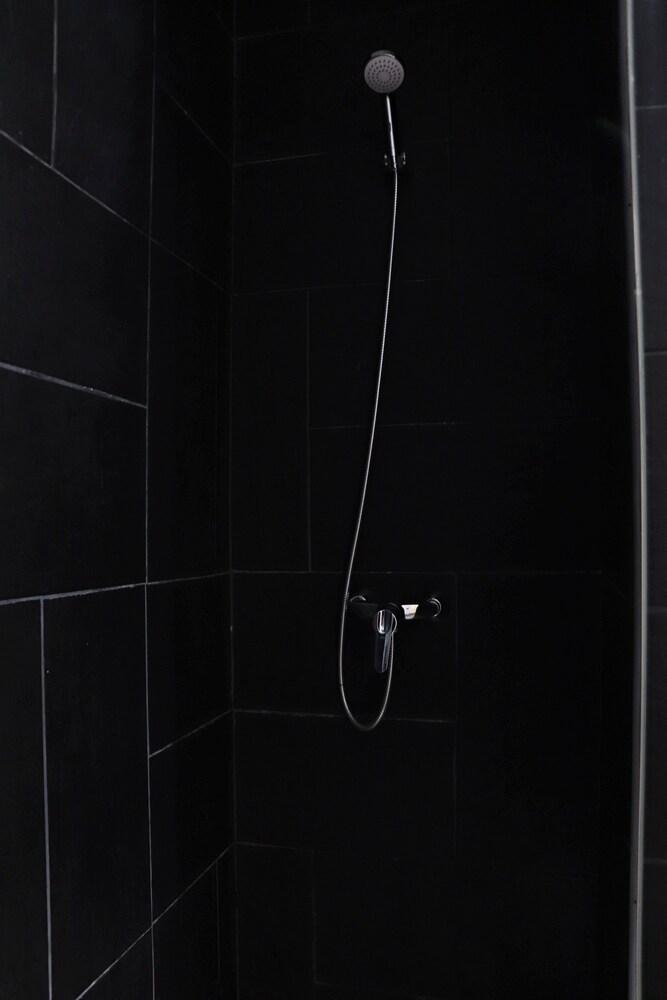 Apto. de diseño Puerta del Sol 7 - Bathroom Shower
