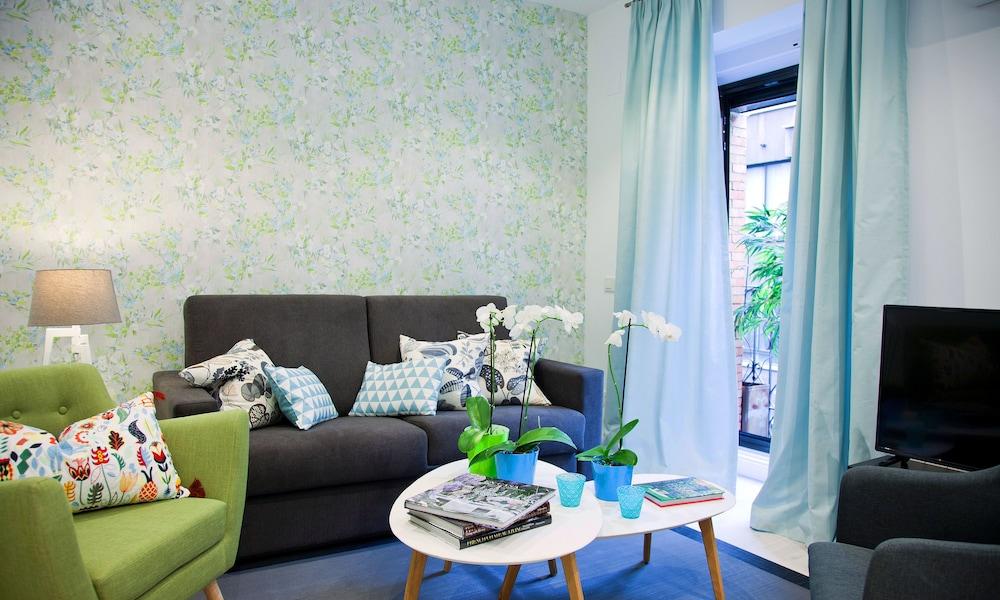 Feelathome Madrid Suites Apartments - Featured Image