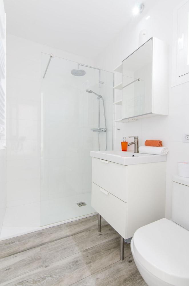 Apartment Atocha San Eugenio - Bathroom