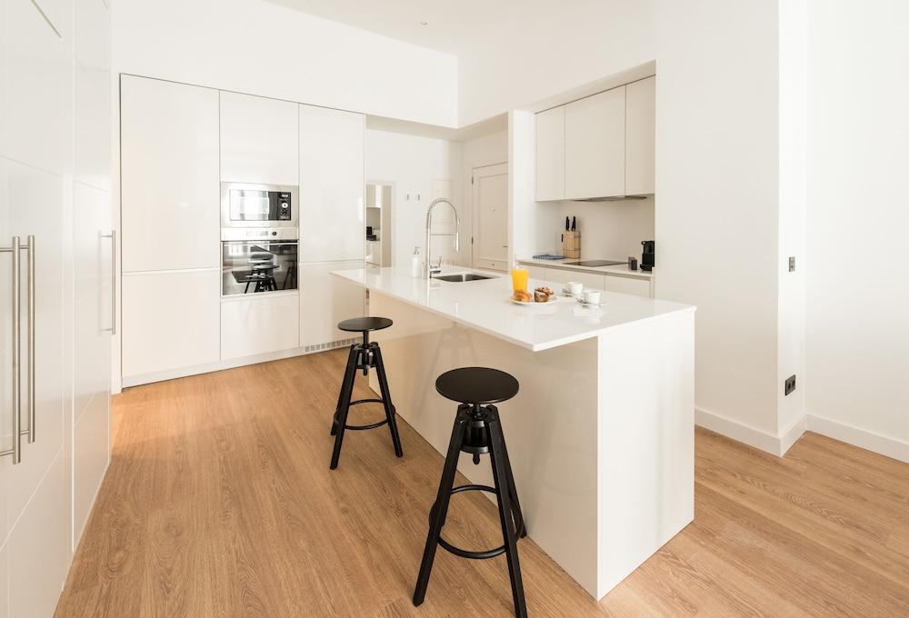 Chueca Exclusive - Madflats Collection - Private Kitchen