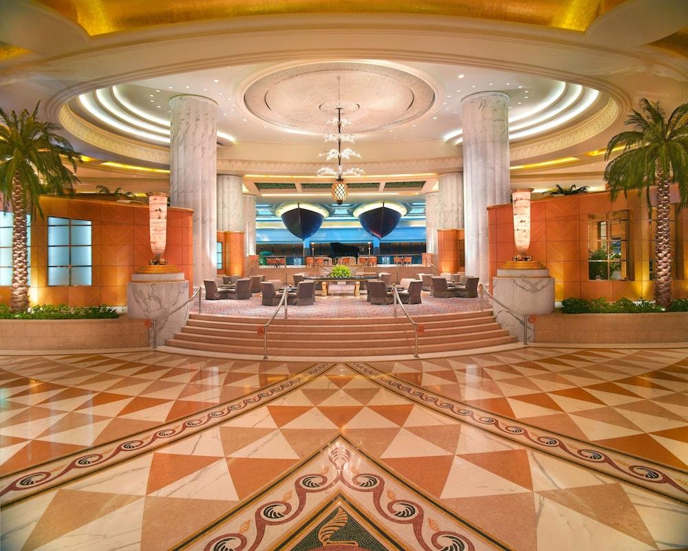Grand Hyatt Dubai - Lobby