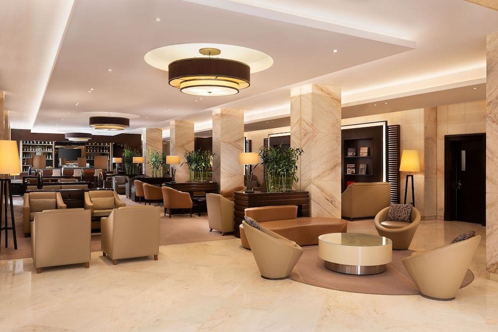 فندق وأبراج شيراتون الرياض - Lobby