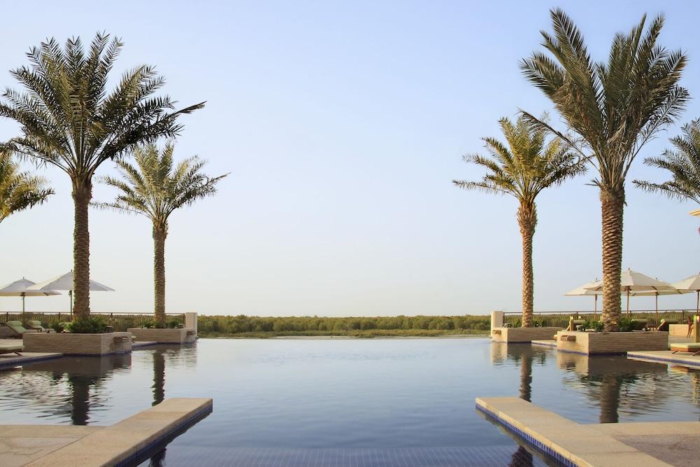 Anantara Eastern Mangroves Abu Dhabi Hotel - Infinity Pool