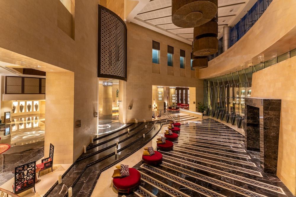Raffles Dubai - Reception