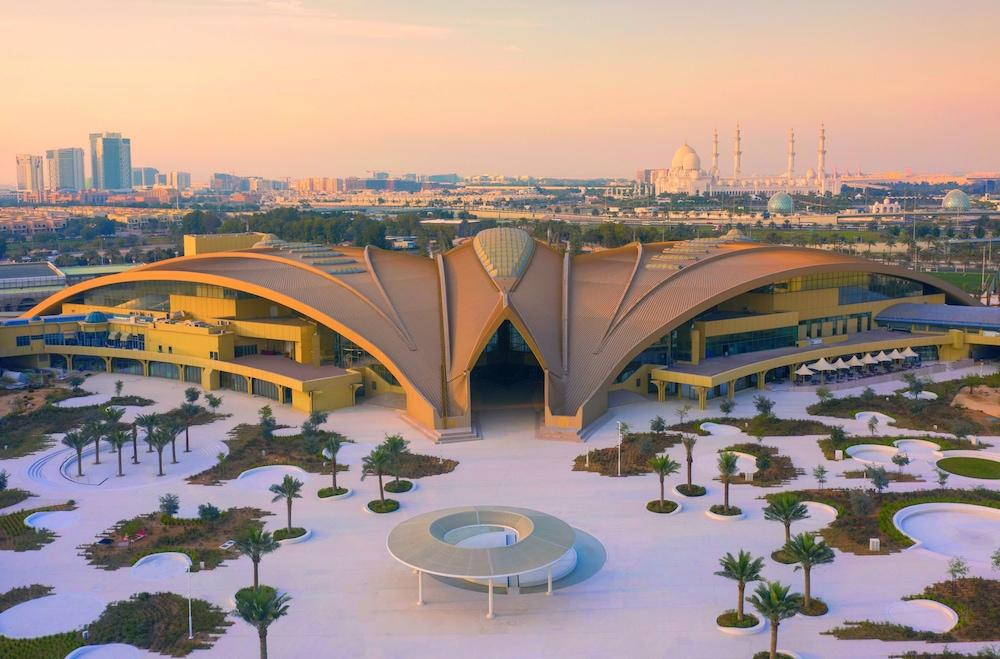 ERTH Abu Dhabi Hotel - Featured Image