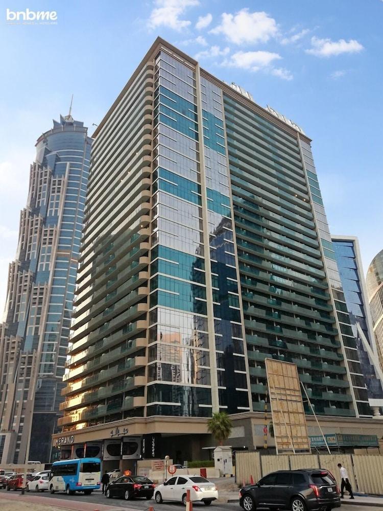 شقة في الخليج التجاري، في قلب دبي، من بي إن بي إم إي هومز - Featured Image