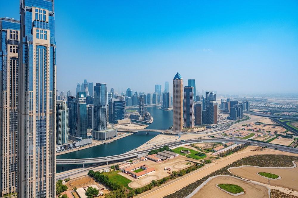 داماك ميزون مدينة أيكون دبي - Aerial View
