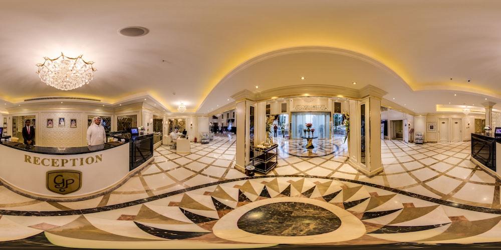 Grand Park Hotel - Interior Entrance