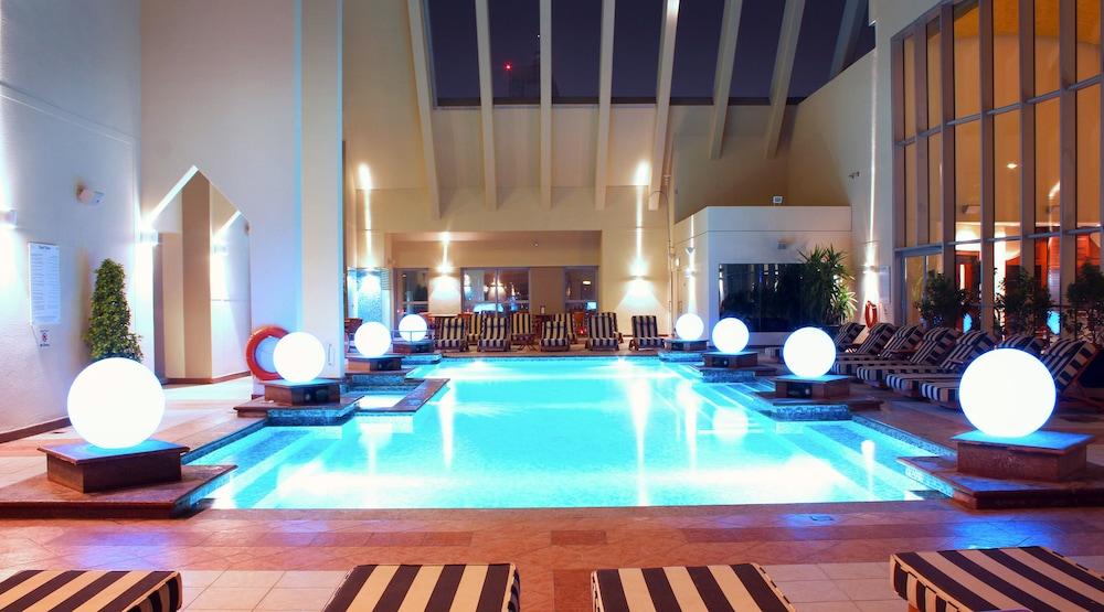 Dusit Thani Dubai - Indoor Pool