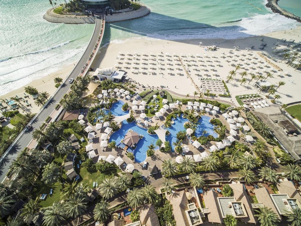 Jumeirah Beach Hotel - Aerial View