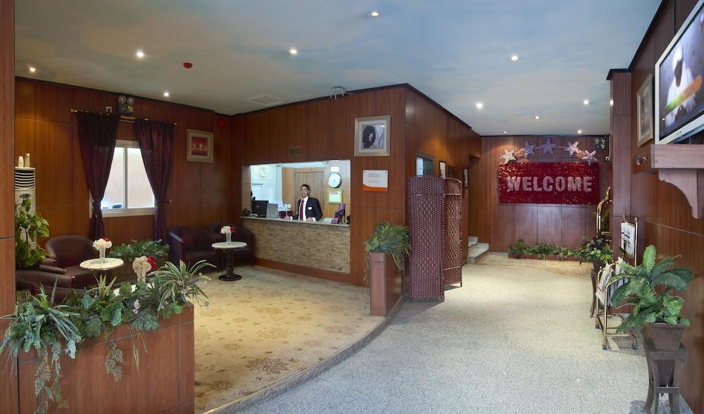 Al Farhan Hotel Suites Al Aqiq - Lobby