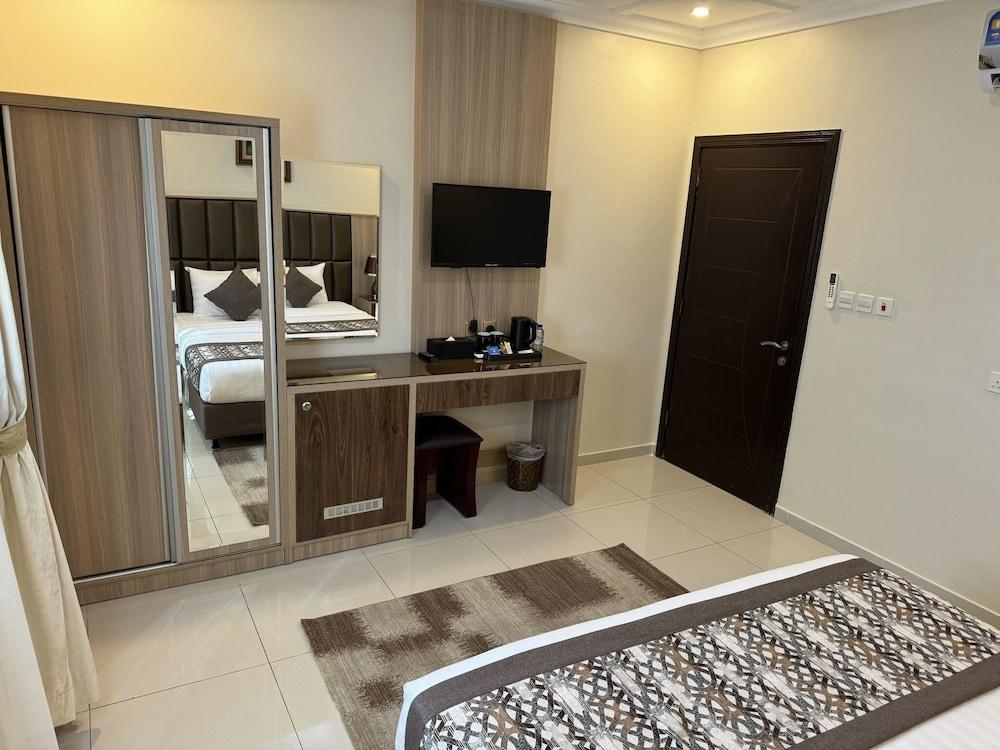 PRIMOTEL Suites Al Salamah - Room