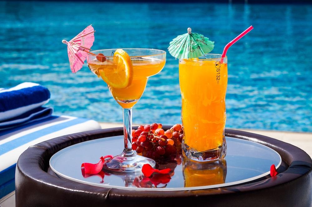 Mirage Bab Al Bahr Beach Hotel - Outdoor Pool